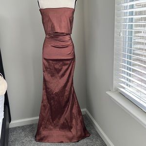 VINCE CAMUTO Brown Gown w/train - Size 0